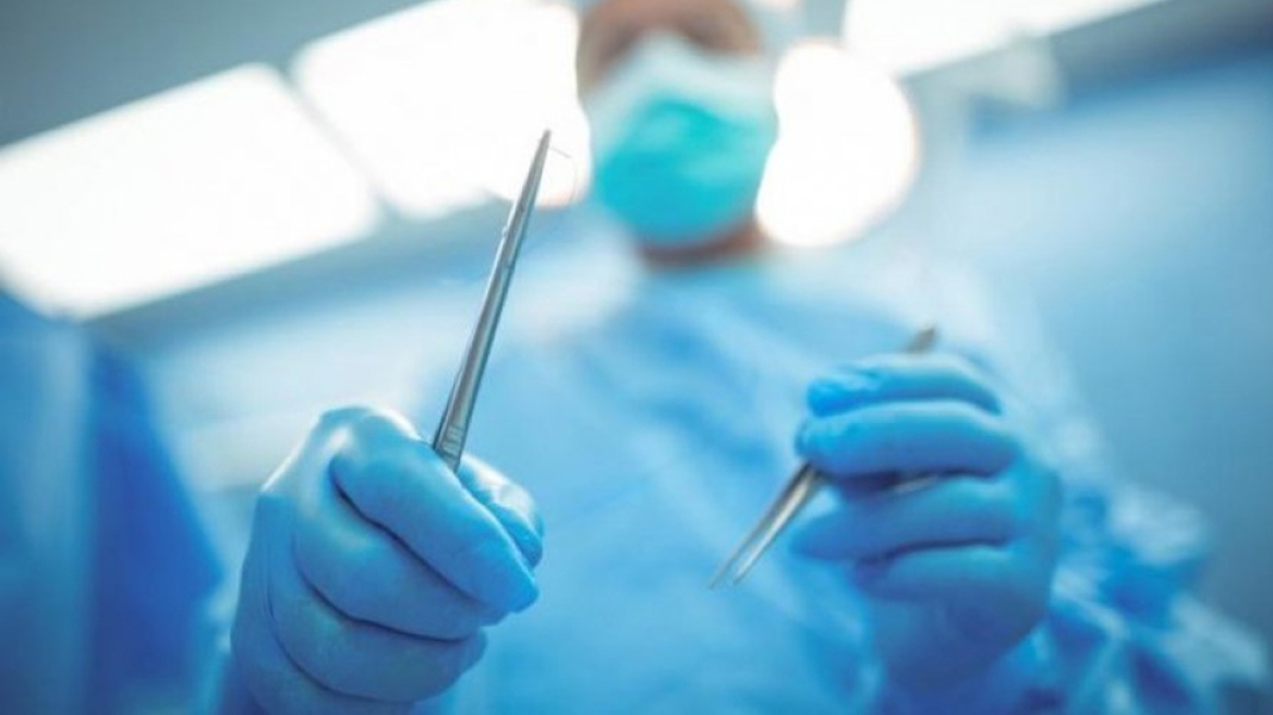 Γιατί οι χειρουργοί φοράνε πάντα πράσινα ή μπλε