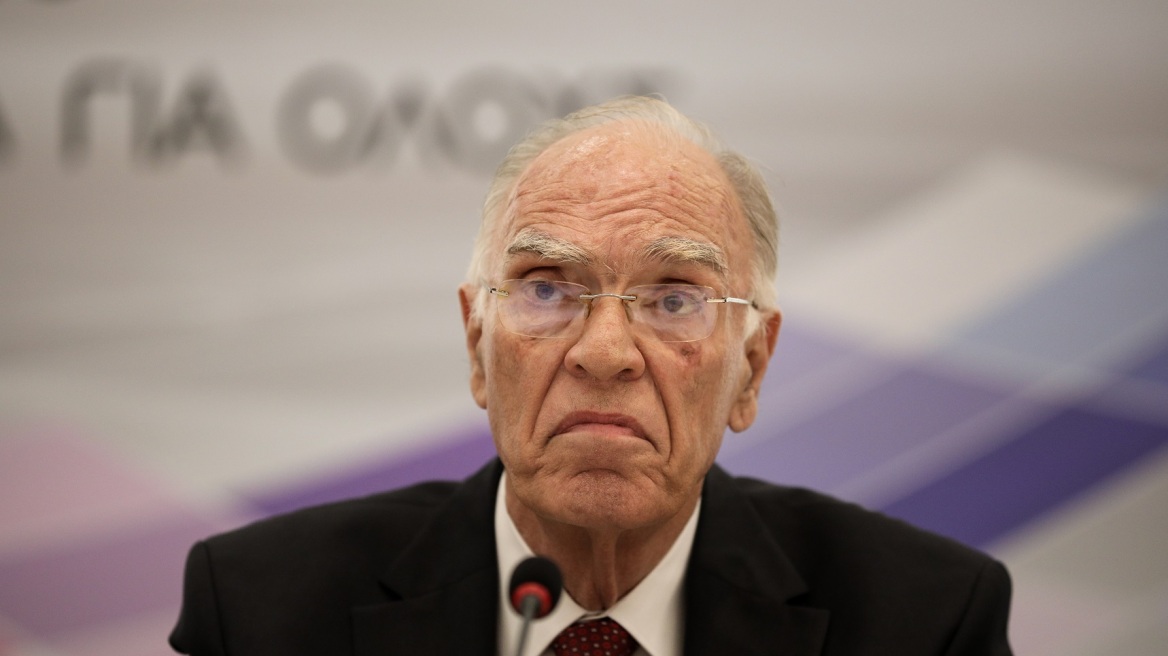 Λεβέντης: Ο κόσμος ζορίζεται και ο κ. Τσίπρας χτενίζεται