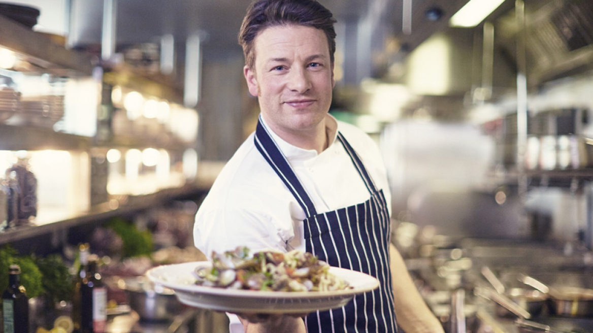 Τζέιμι Όλιβερ: Είναι ό,τι πιο επώδυνο έχω κάνει, δήλωσε για το ντοκιμαντέρ σχετικά με τη δυσλεξία 
