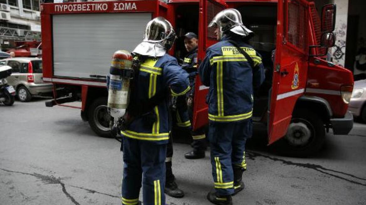 Έκρηξη σε κατάστημα ελαστικών στην Ελευσίνα 