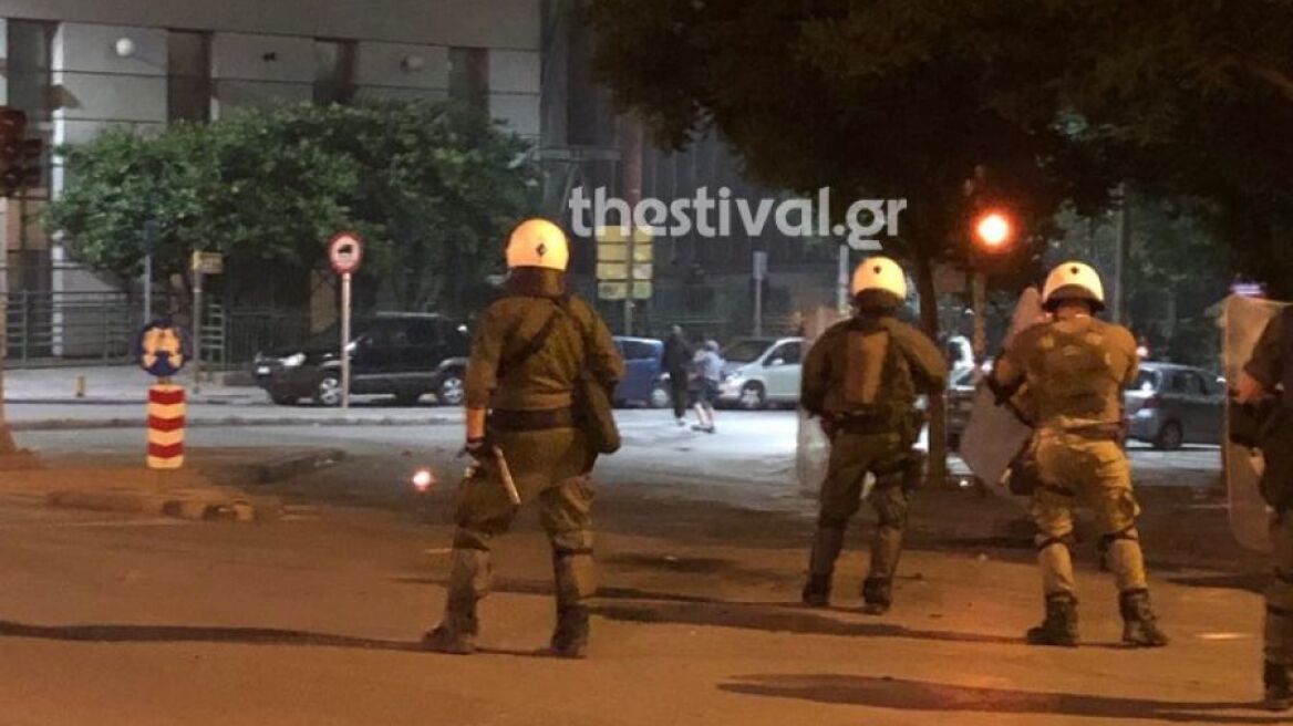 Θεσσαλονίκη: Τρεις προσαγωγές- μία σύλληψη μετά τα επεισόδια