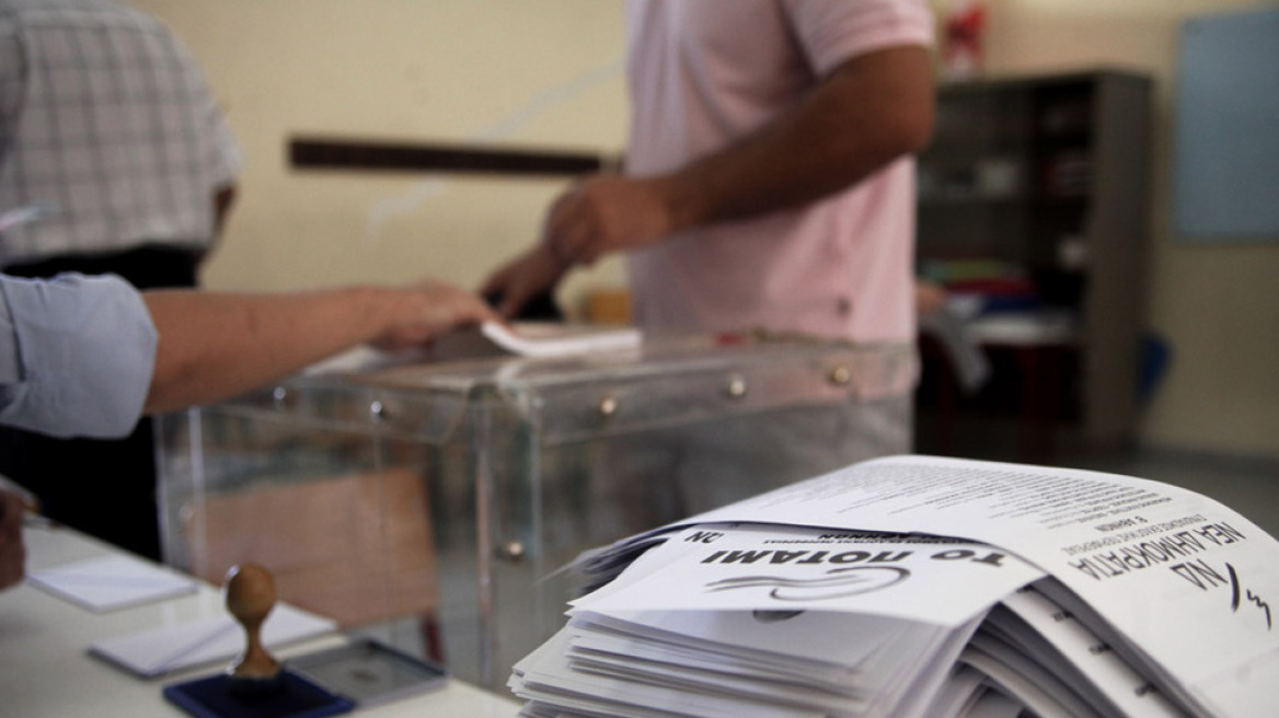 Τρία νέα γκάλοπ: Μπροστά με πάνω από 9 μονάδες η ΝΔ και με αυτοδυναμία