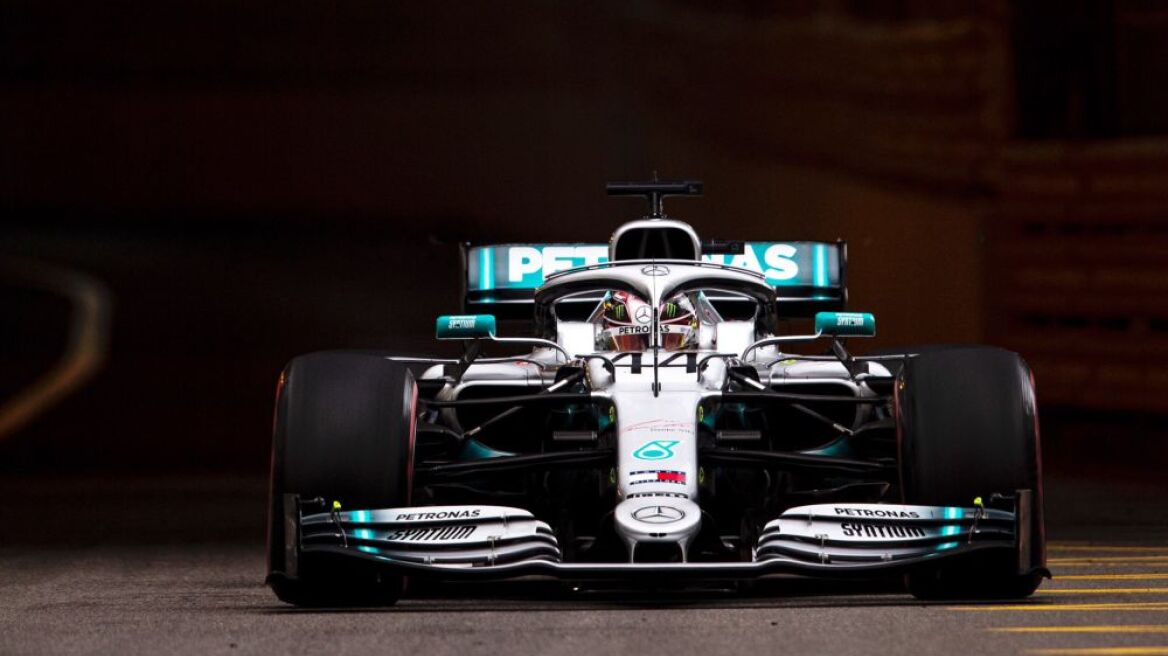 GP Μονακό: Pole για Hamilton, δύσκολο απόγευμα για Ferrari