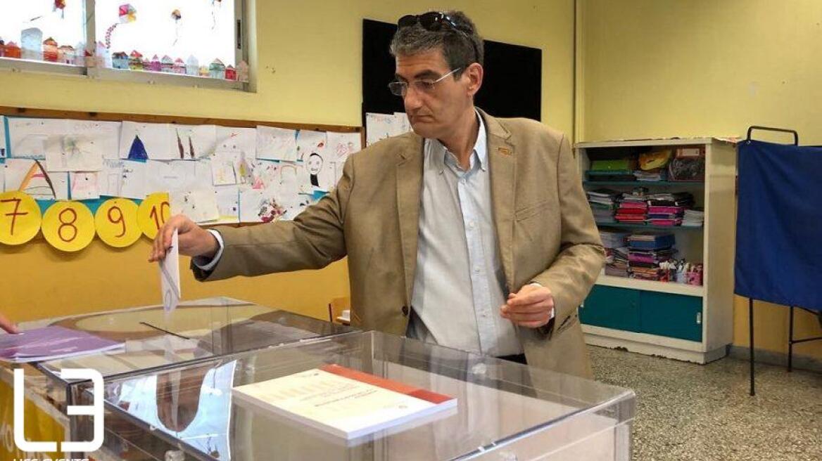 Γιαννούλης: Στην Κατερίνη ψήφισε ο υποψήφιος περιφερειάρχης Κεντρικής Μακεδονίας με τον ΣΥΡΙΖΑ