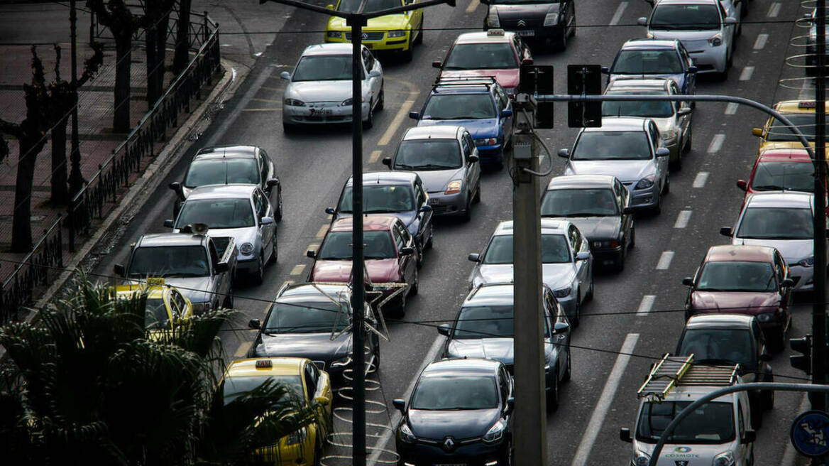 Κίνηση: Μποτιλιάρισμα στην Αττική Οδό  - Δείτε πού υπάρχουν προβλήματα 