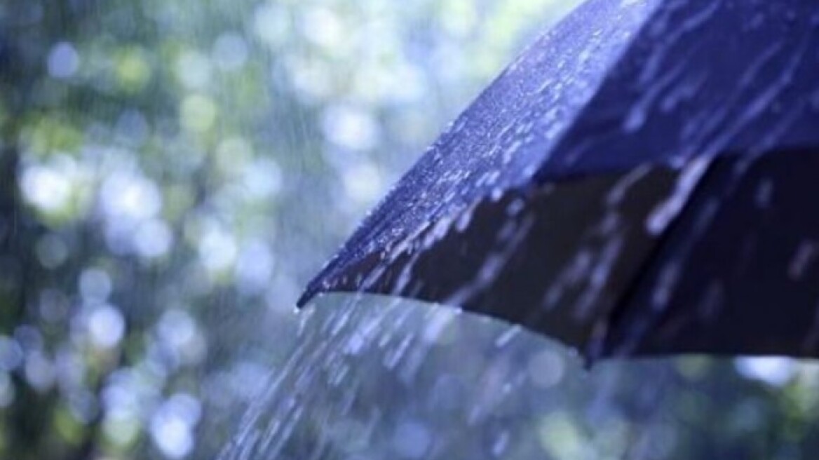Χαλάει ο καιρός: Βροχές, καταιγίδες, με συννεφιά και άνοδο της θερμοκρασίας 
