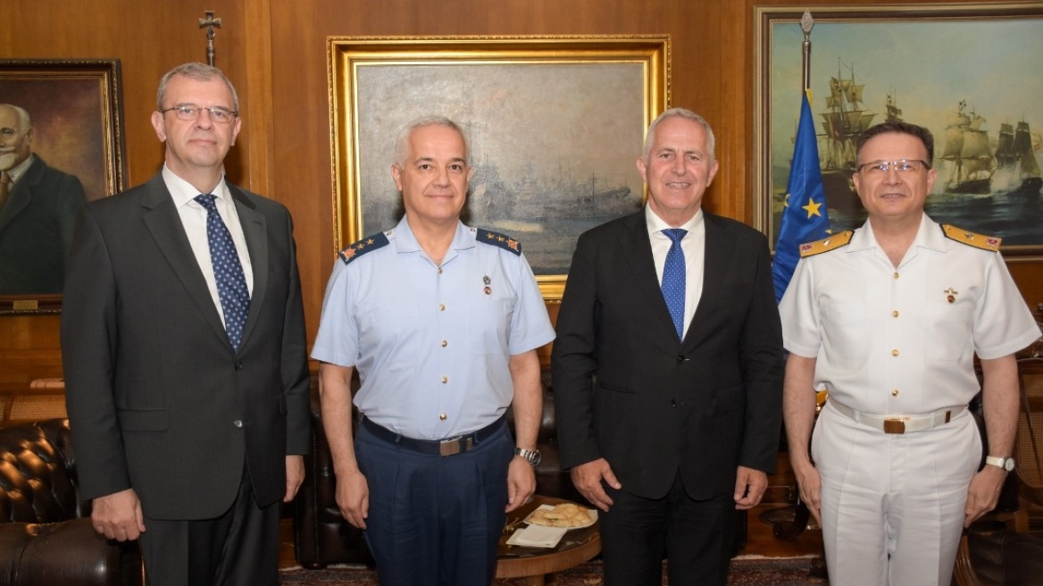 Παραιτήθηκε ο αντιστράτηγος που συνομιλούσε με τους Τούρκους για τα ΜΟΕ 