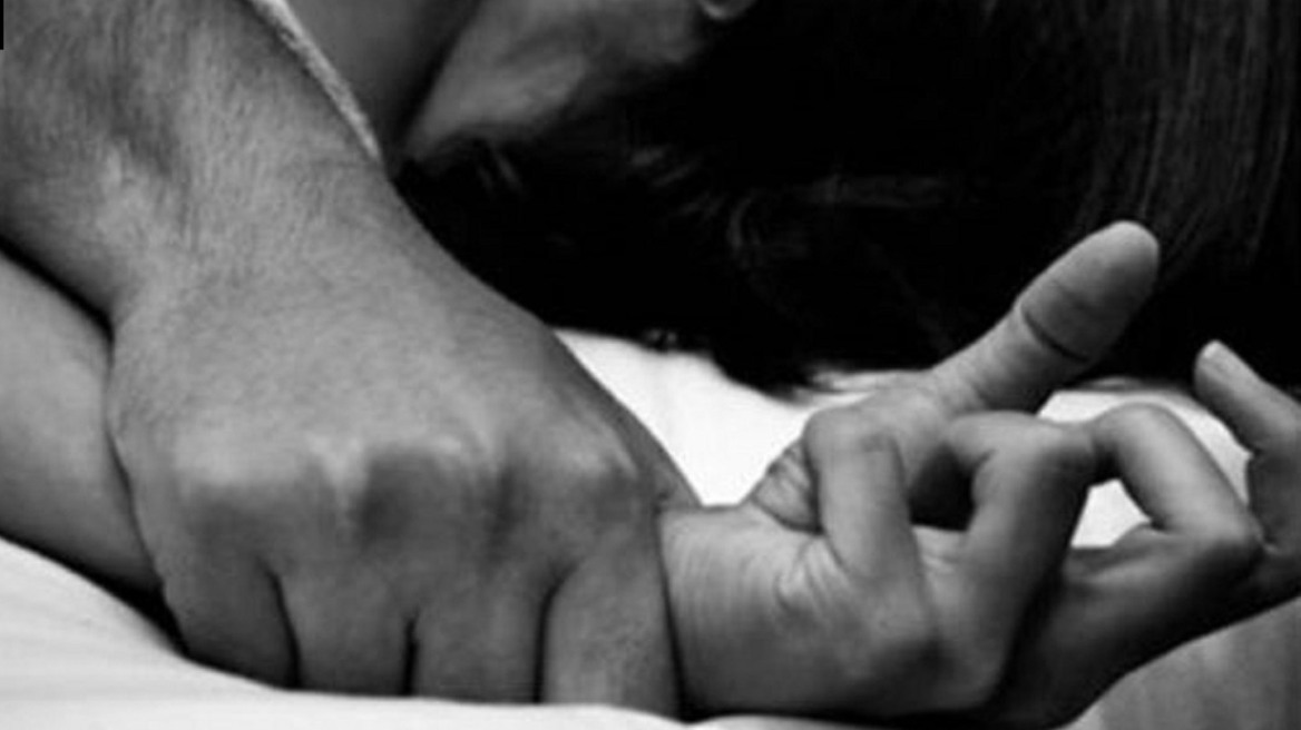 Σοκ στην Ηλεία: Ένας 44χρονος βίασε τη 14χρονη θετή κόρη του