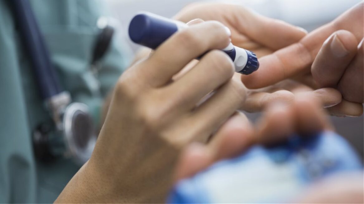 Αντιπαράθεση φαρμακοποιών - διαβητικών ασθενών για τα αναλώσιμα του διαβήτη