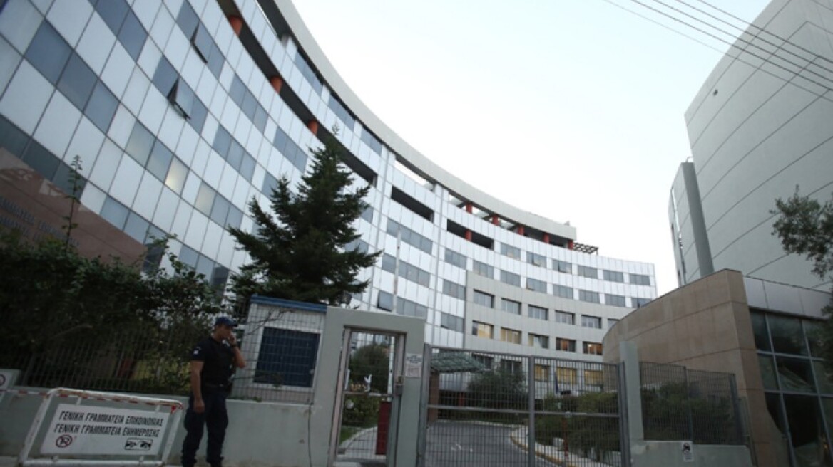 Βροχή ρουσφετιών: Υπηρεσιακό συμβούλιο θα αποφασίσει αν υπό μετάθεση στις Βρυξέλλες υπάλληλος μιλά... φλαμανδικά