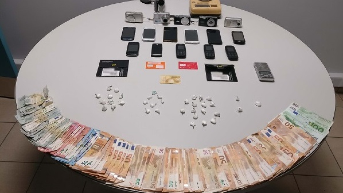 Θεσσαλονίκη: Ανδρόγυνο διακινούσε κοκαΐνη με... ορθοπεταλιές