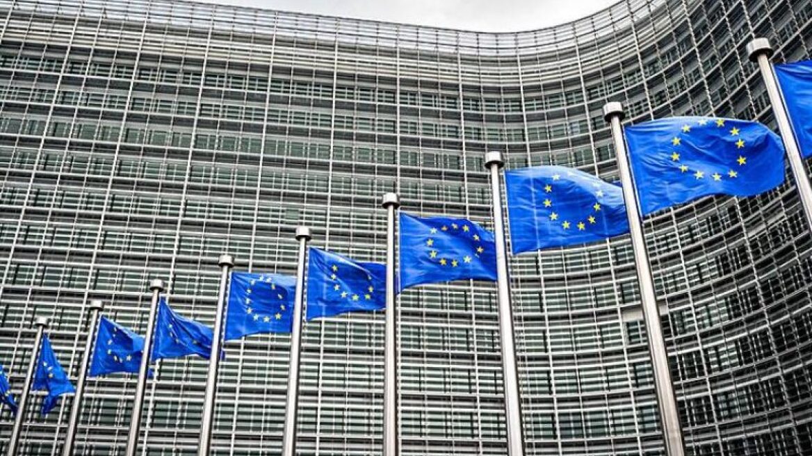 Κομισιόν: Καλεί την Ελλάδα να μεταφέρει τους νέους κανόνες για την ηλεκτρονική τιμολόγηση