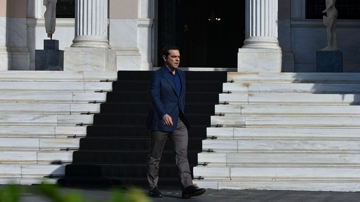 Δηλώσεις Τσίπρα έξω από το Μαξίμου σε λίγη ώρα