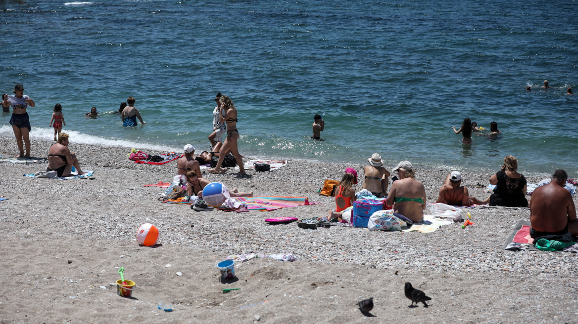 Καιρός: Το καλοκαίρι έφτασε - «Κολλημένος» πάνω από τους 30 βαθμούς ο υδράργυρος το τριήμερο