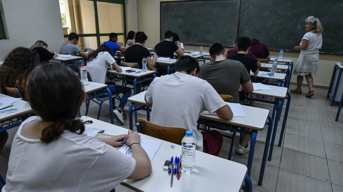 Στην Αλγεβρα εξετάζονται σήμερα οι υποψήφιοι των ΕΠΑΛ