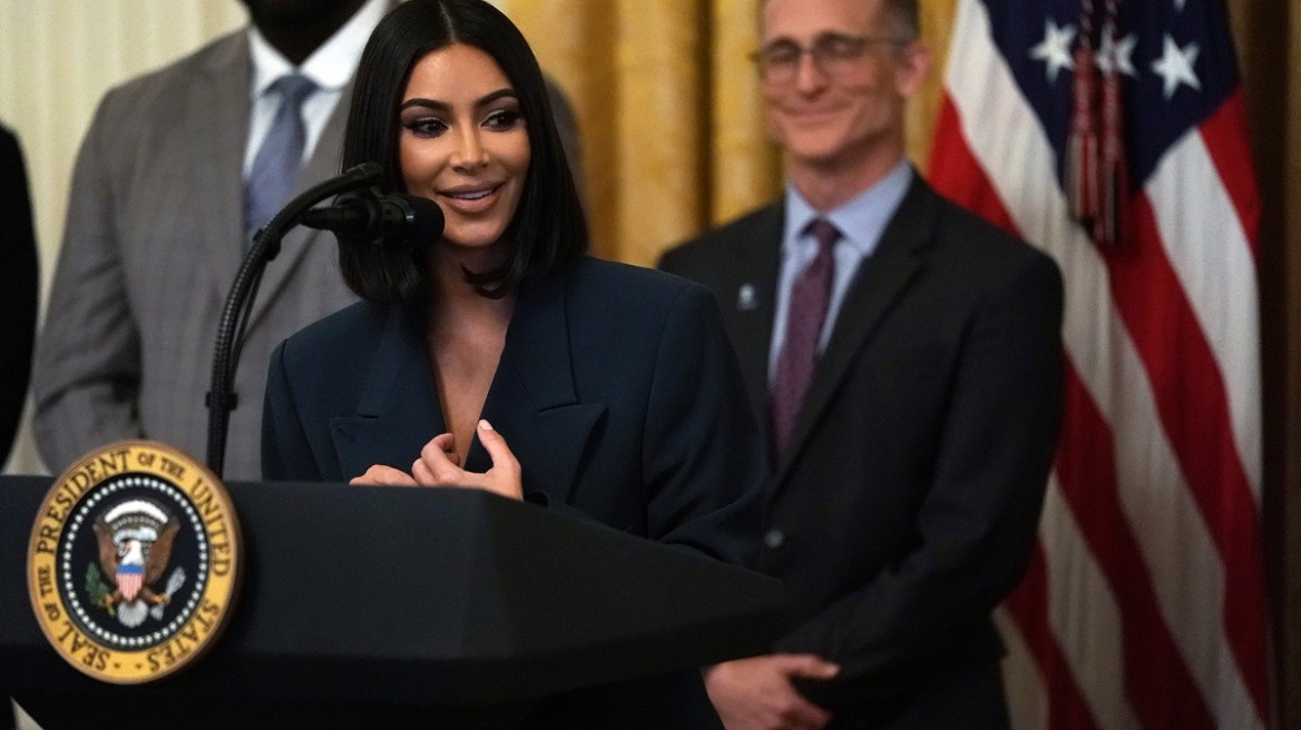 Γιατί η Kim Kardashian επισκέφθηκε το Λευκό Οίκο; 