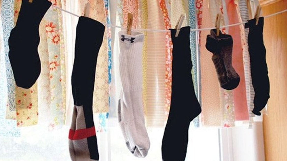 Πώς χάνονται οι... κάλτσες στο πλυντήριο
