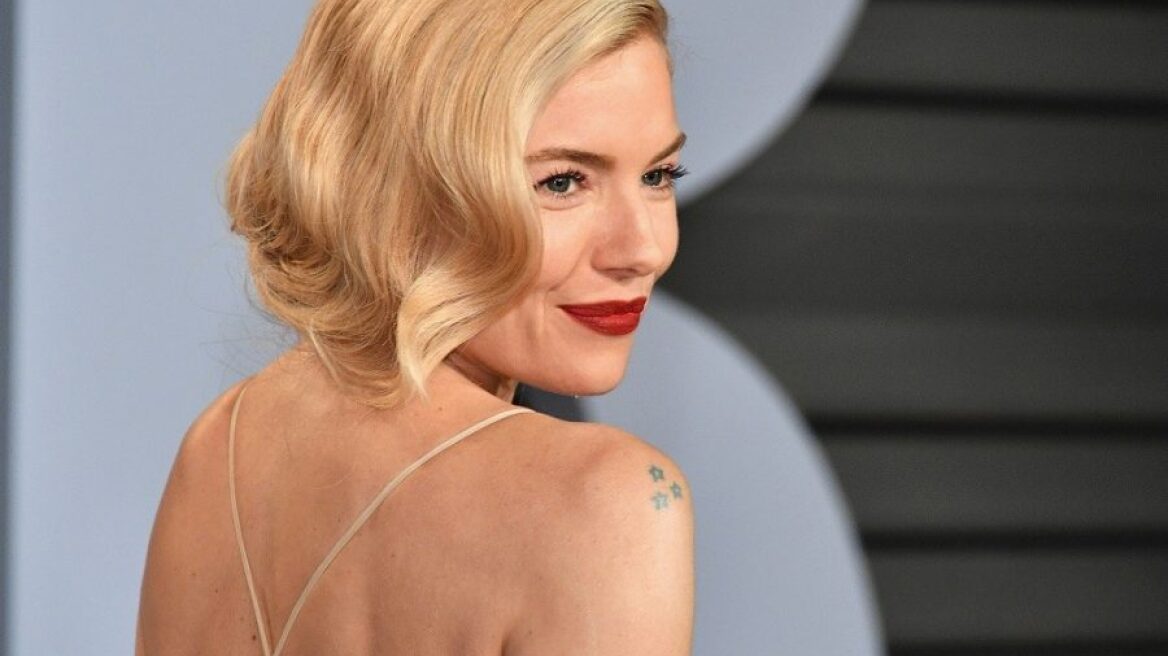 H Sienna Miller και η Νaomi Watts είχαν την πιο κομψή BFF στιγμή 