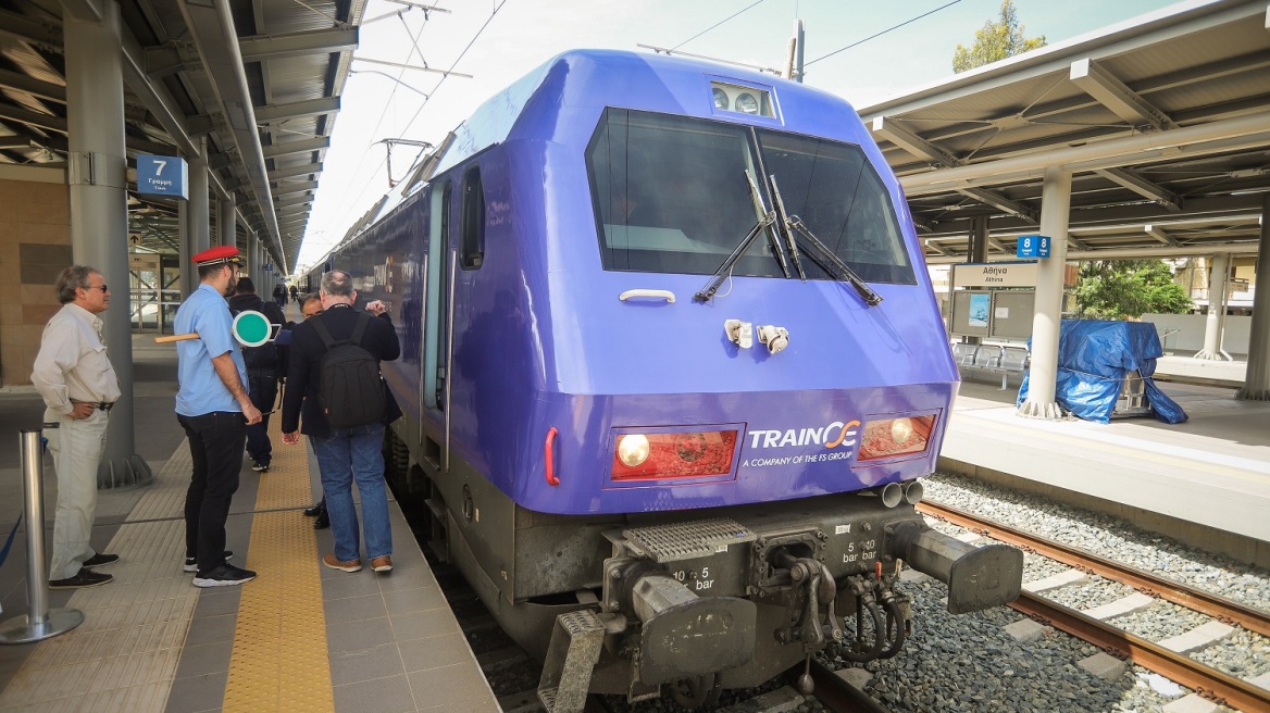 ΤΡΑΙΝΟΣΕ: Ελεύθερος ο επιβάτης που επιτέθηκε σε ελεγκτή επειδή του ζήτησε να φορέσει μάσκα