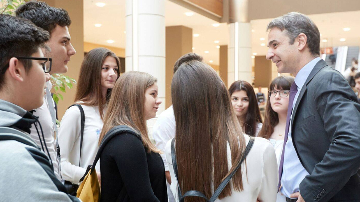 Μητσοτάκης στους πολύτεκνους: €2.000 για κάθε παιδί που γεννιέται