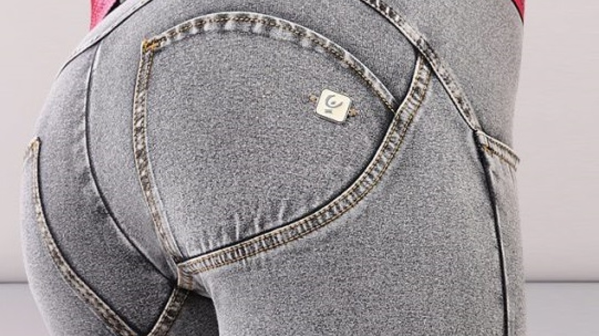 Υπάρχει το τζιν που προσφέρει τα ιδανικά οπίσθια: Το φορέσαμε και ορκιζόμαστε σε αυτό 