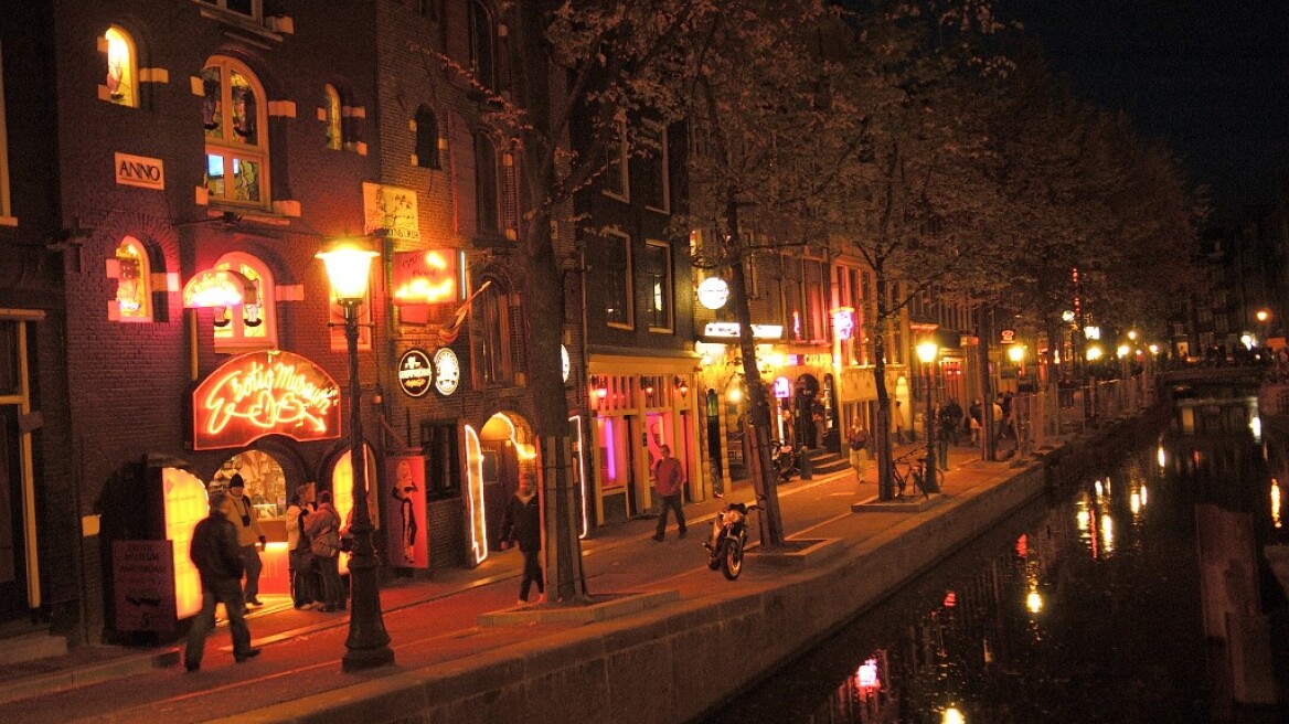 Ριζικές αλλαγές στην περιοχή με τα κόκκινα φανάρια προωθεί η δήμαρχος του Άμστερνταμ