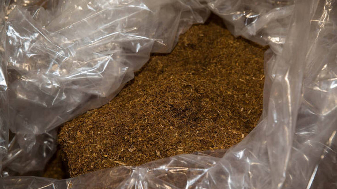 Κομοτηνή: Έπιασαν λαθρέμπορους καπνικών ειδών με πολύ χρήμα