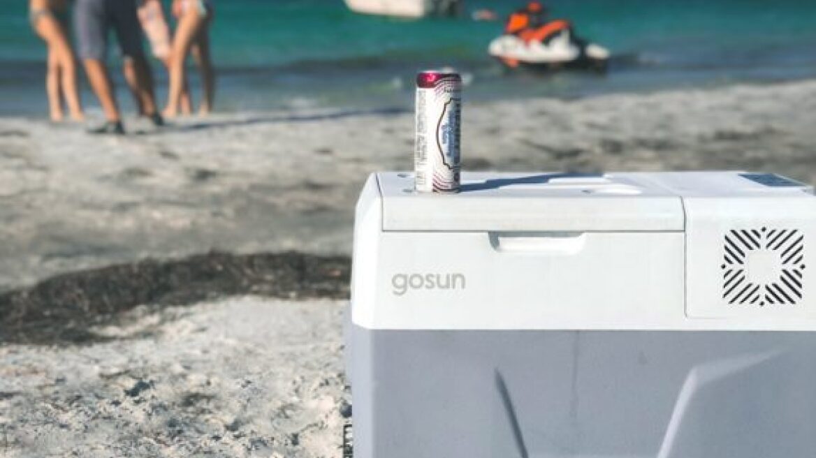 Αυτό το φορητό ψυγειάκι λειτουργεί με τη δύναμη του ήλιου