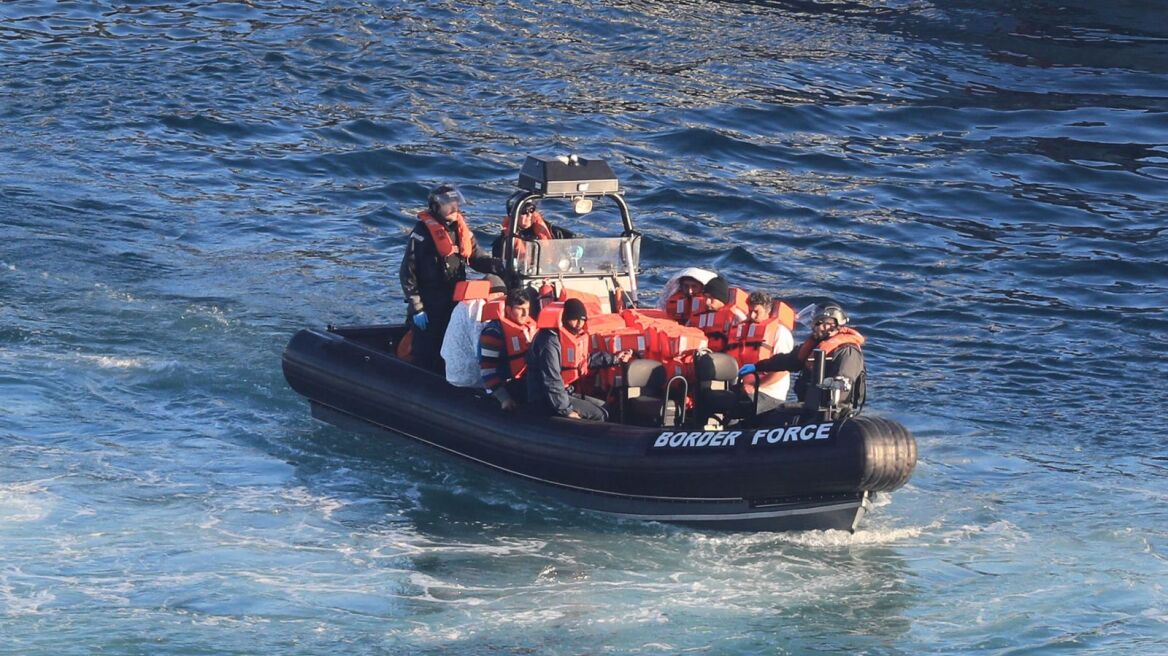 Βρετανία: Πάνω από 40 μετανάστες εντοπίστηκαν τις τελευταίες μέρες