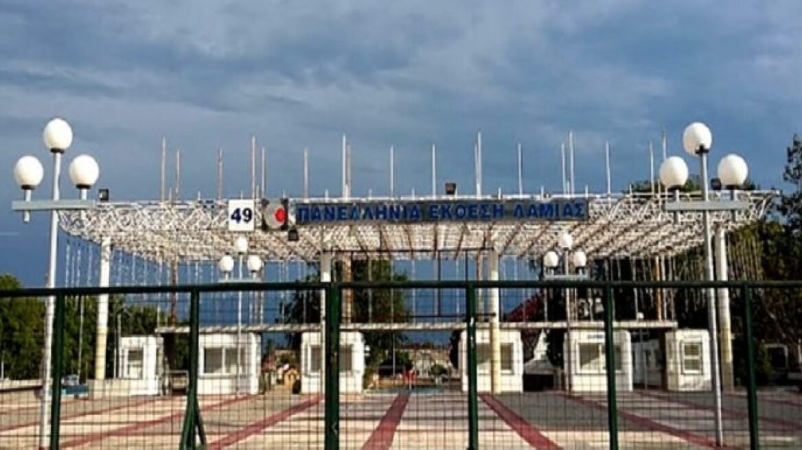 «Κυνηγοί» μετάλλων έκλεψαν κουφώματα από έκθεση στη Λαμία!