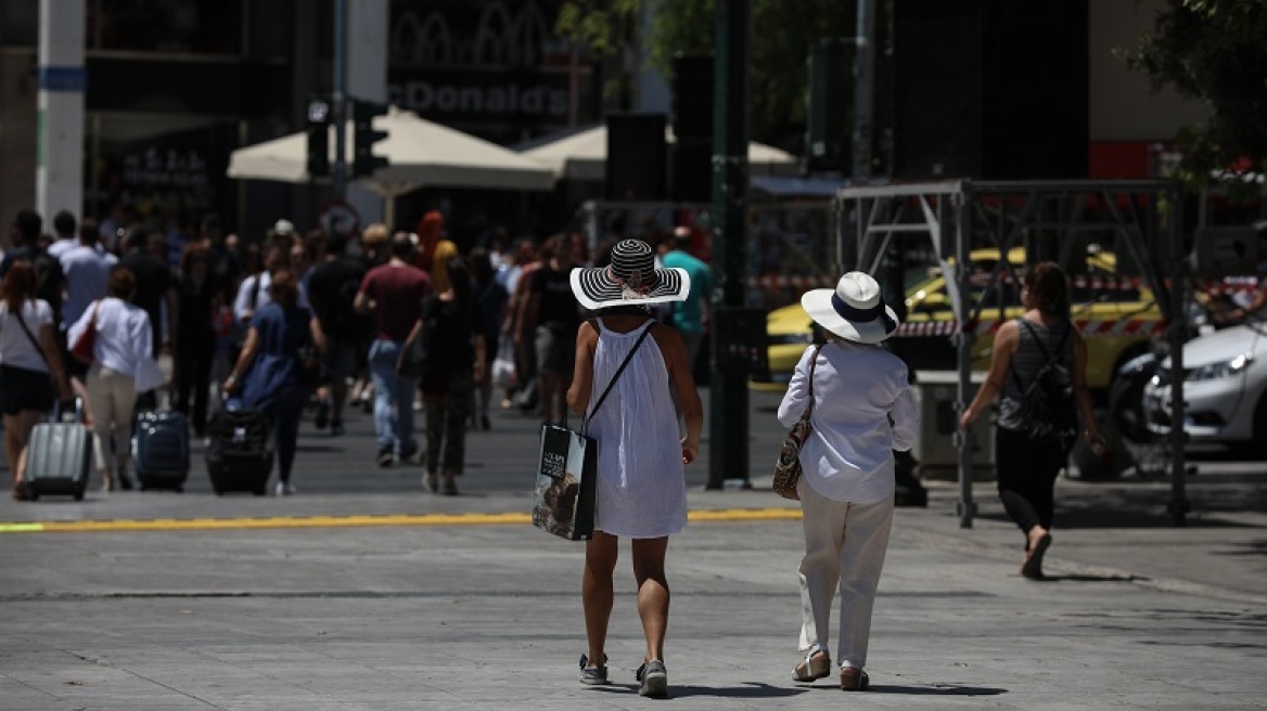 Καιρός: «Πυρετός» με 42 βαθμούς αλλά και καταιγίδες 