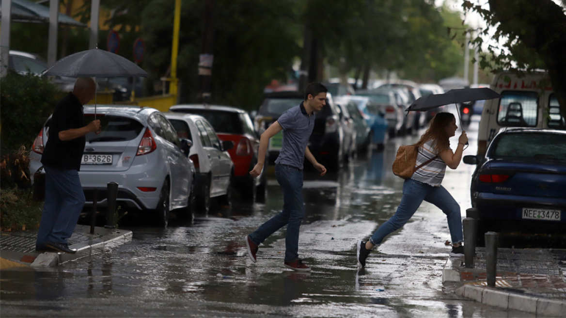 Καιρός: Πώς θα εξελιχθεί τις επόμενες ώρες - Δείτε χάρτες