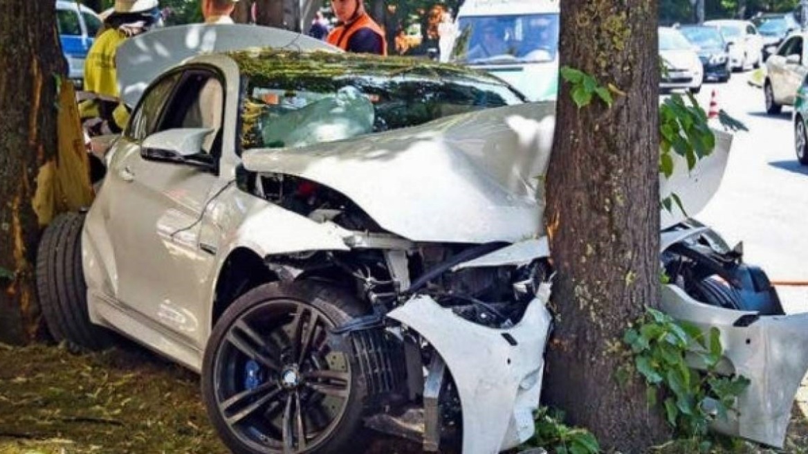  Αποκάλυψη της απάτης: Αυτοκίνητα από «ολική καταστροφή» πωλούνται σαν καινούργια