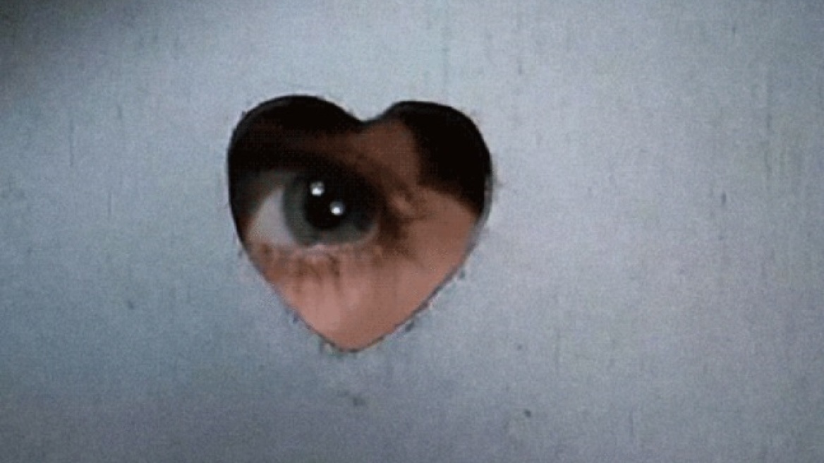 Glory Hole: Αυτός είναι ο τρόπος για ανώνυμο στοματικό σεξ σε δημόσιο χώρο 