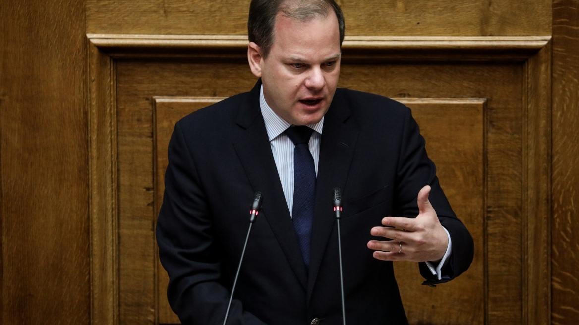 Αναδίπλωση Καραμανλή για τα «αποβράσματα»: Λανθασμένη και άστοχη έκφραση