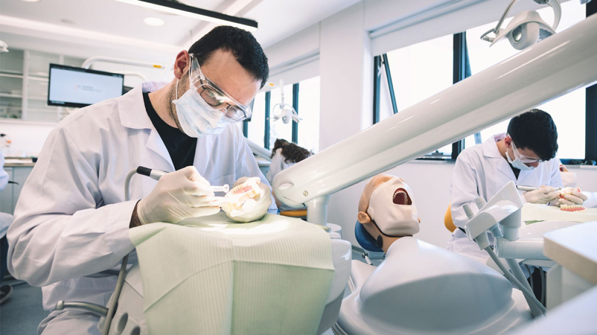 «Σημείο αναφοράς» το πρώτο ακαδημαϊκό πρόγραμμα Οδοντιατρικής στην Κύπρο