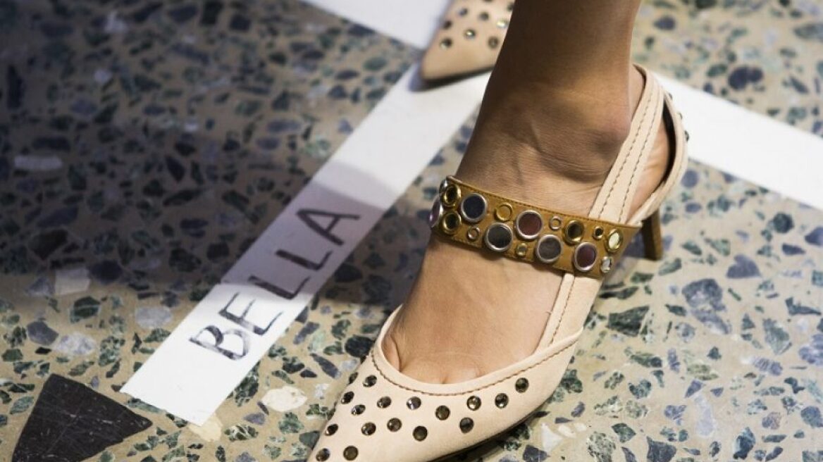 Ποια παπούτσια ήταν στη μόδα τη χρονιά που γεννήθηκες;