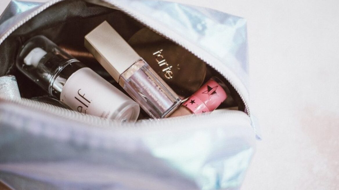 Tι πρέπει να αλλάξεις στο καλοκαιρινό σου νεσεσέρ;