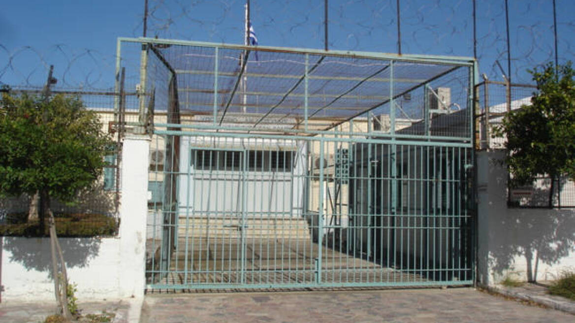 Φυλακές Βόλου: Κρατούμενος κρεμάστηκε κι επιχείρησε να αυτοκτονήσει