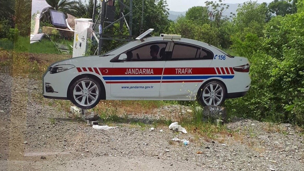 Ερχονται τα χάρτινα περιπολικά...