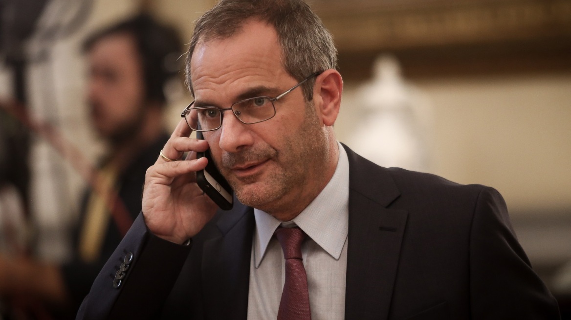 Διαψεύδει ο Ζούλας την ρατσιστική ανάρτηση που «ανακάλυψε» ο ΣΥΡΙΖΑ 