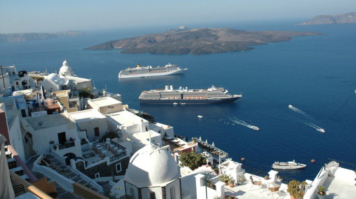 Ανδρεάδης: Η Σαντορίνη νομοτελειακά θα καταρρεύσει