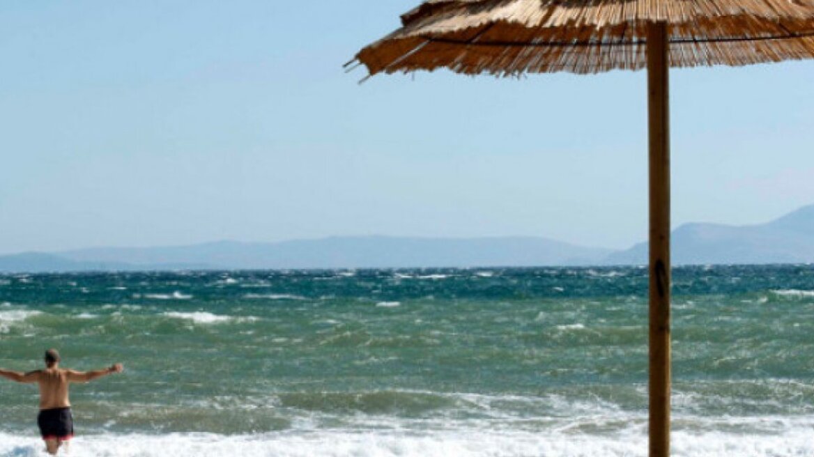 Ο καιρός τρελάθηκε: Στους 39 βαθμούς ο υδράργυρος και στα επτά μποφόρ το μελτέμι