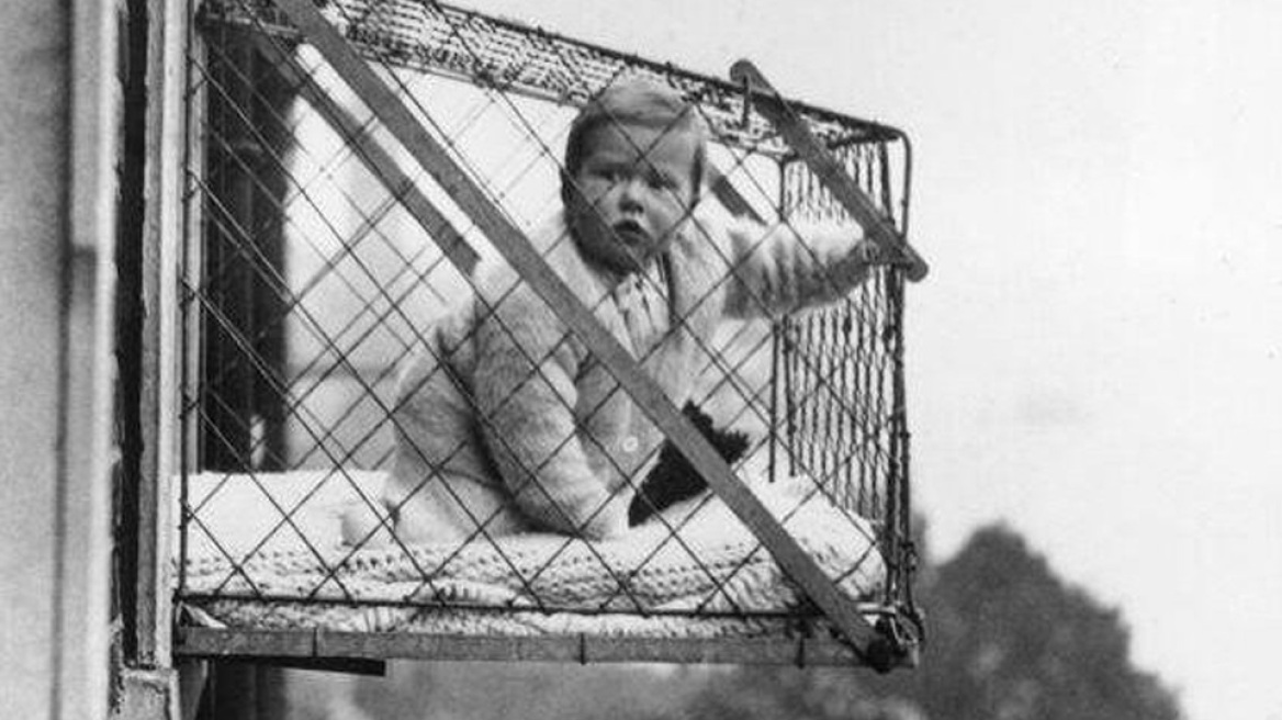 «Κλουβιά για μωρά»: Η τρομακτική ιστορία και πώς τα χρησιμοποιούσαν