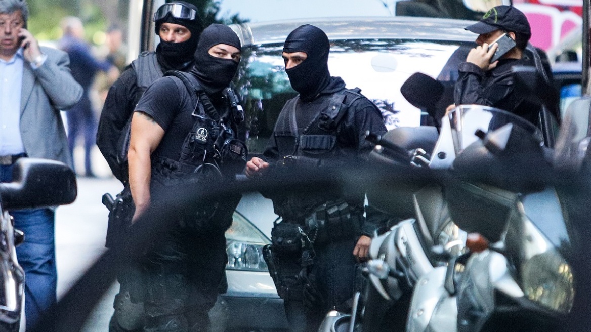 Μεγάλη αστυνομική επιχείρηση στα Εξάρχεια