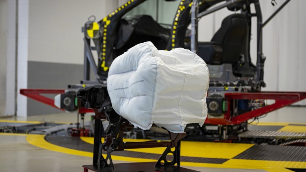 Αυτός είναι ο νέος αερόσακος που θα σώσει ζωές (video)