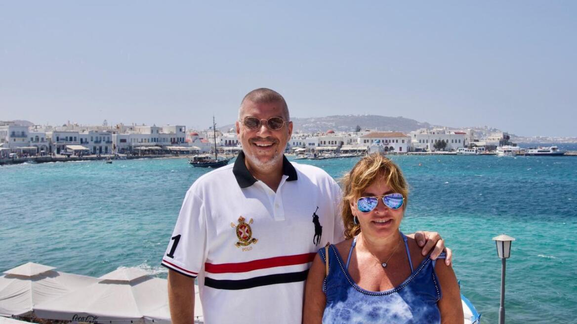 Μύκονος και Σαντορίνη: Προβολή των νησιών σε 12 μητροπόλεις του κόσμου