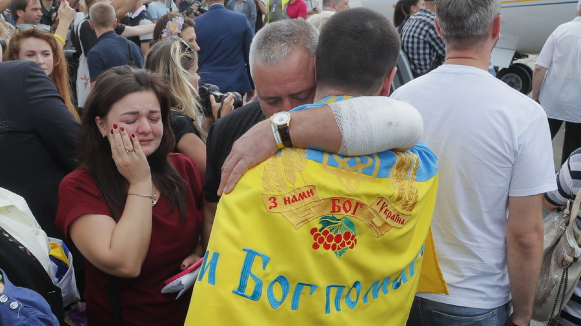 Ιστορική ανταλλαγή κρατουμένων ανάμεσα σε Ρωσία και Ουκρανία