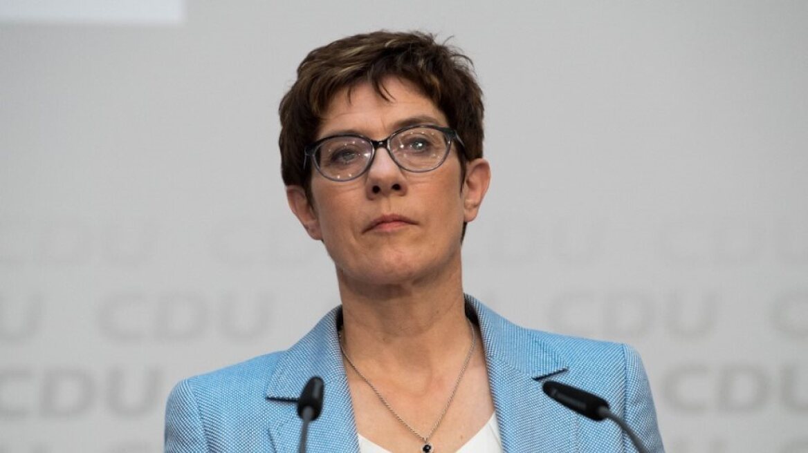 Γερμανία: Η Καρενμπάουερ αποκλείει κάθε ενδεχόμενο συνεργασίας με το ακροδεξιό AfD