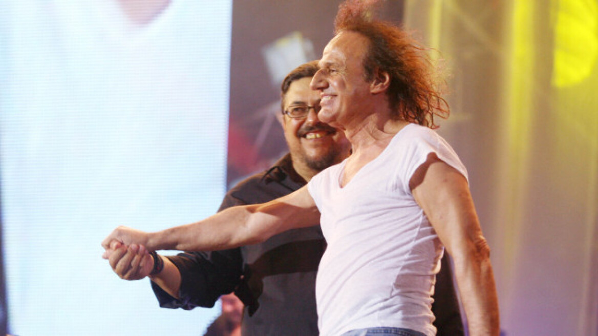 Με το «Φλασάκι» ο Βασίλης Παπακωνσταντίνου αποχαιρέτησε τον Λαυρέντη Μαχαιρίτσα